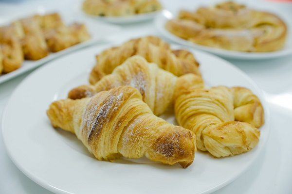 banh-croissant-bao-nhieu-calo-va-an-co-beo-khong